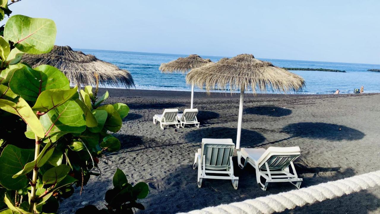 Amani Suite Con Jacuzzi Climatizado Y Piscina Сasa de vacaciones Buzanada